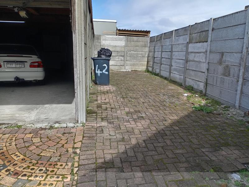 3 Bedroom Property for Sale in Kewtown Western Cape
